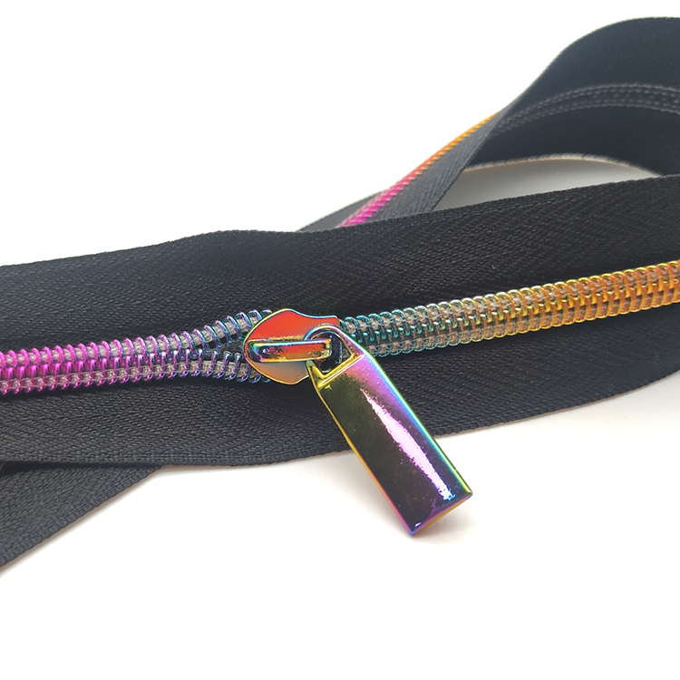 Rainbow zipper