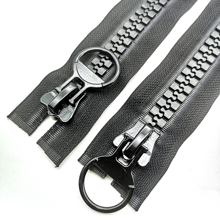 Resin zipper