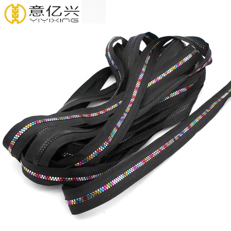 Customized Wholesale Plastic Zipper