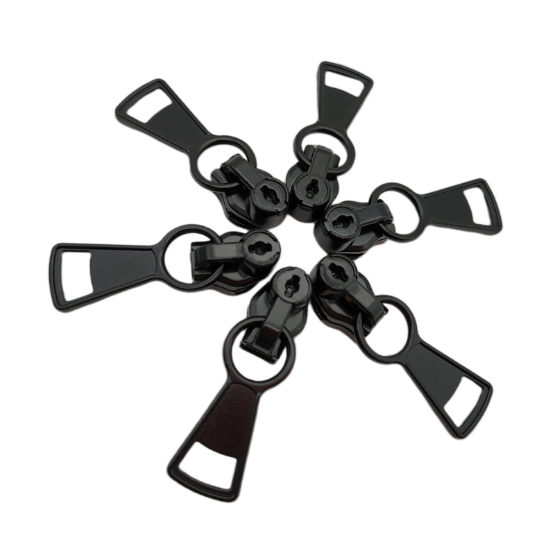 5 Zipper Pulls