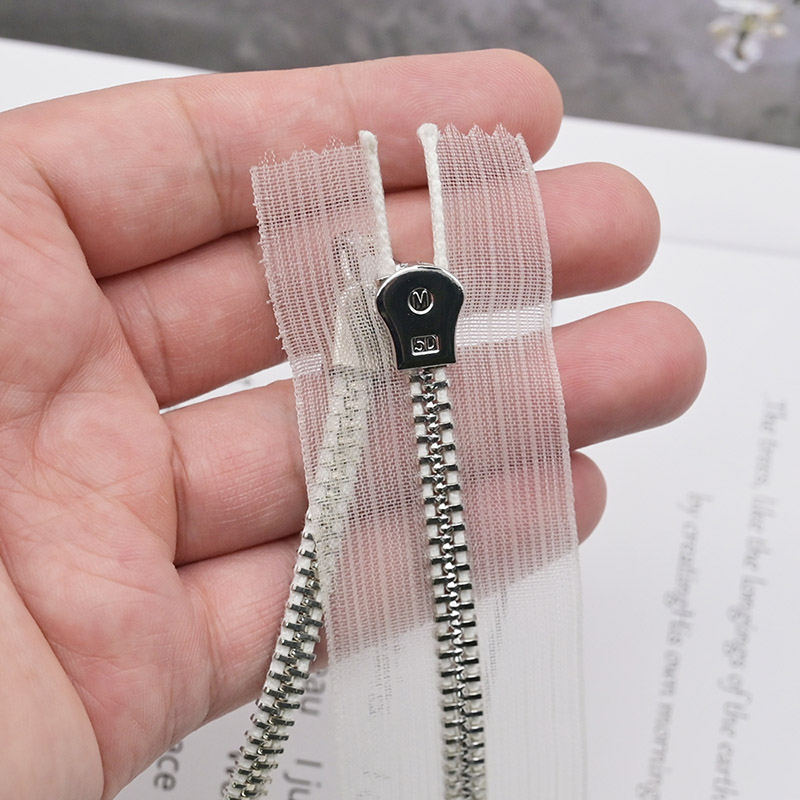 Silver Zipper Pull